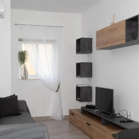 Cerviola Etrin Court * Marsaskala